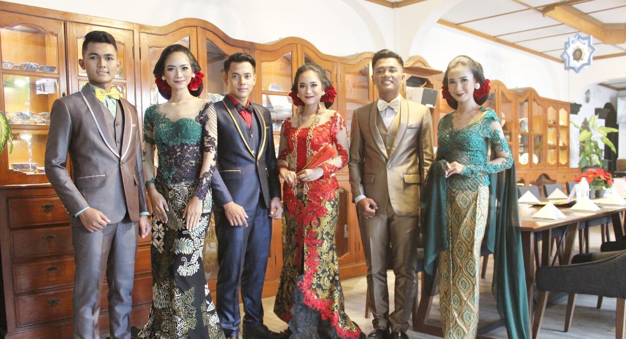 Intimate Wedding At The Pool & Garden Area 2