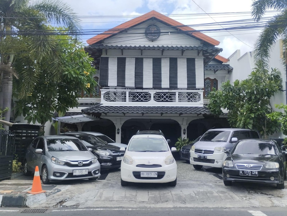 Private Tours & Car Rental