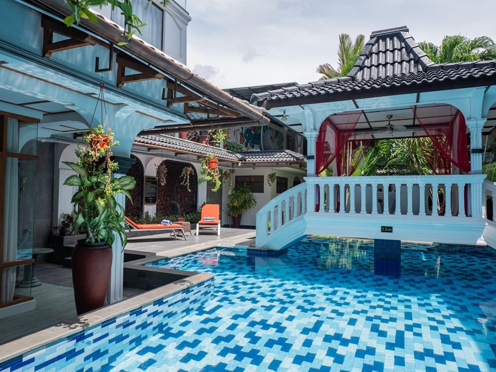 Swimming Pool + Gazebo