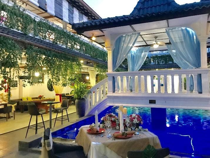 Swimming Pool + Gazebo 1
